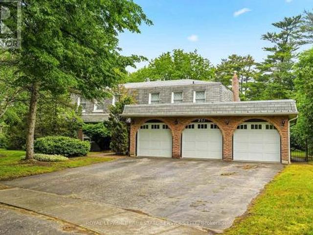 House for sale in Oakville, Ontario