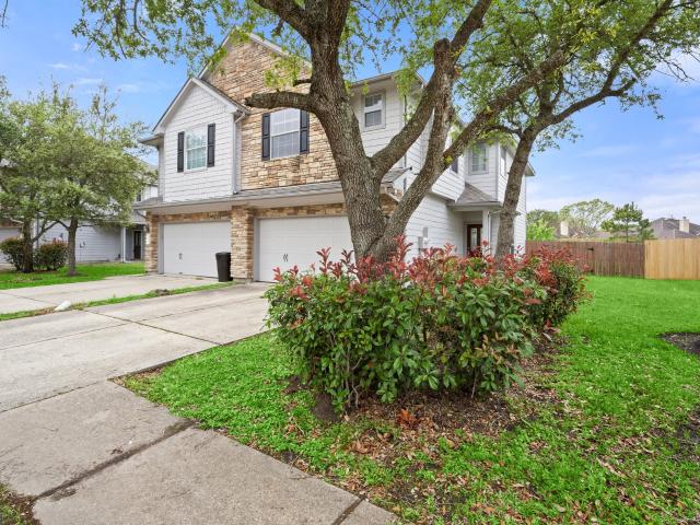 Townhouse for sale in League City