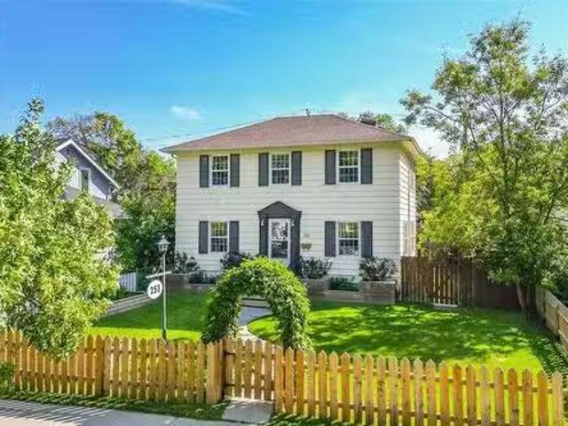 House for sale in East St. Paul, Manitoba