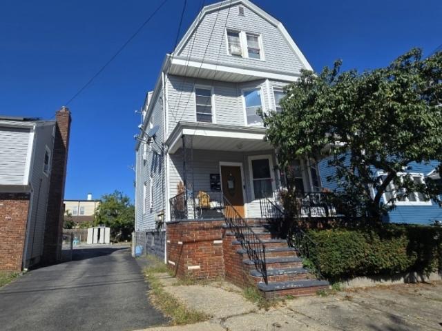 House for sale in Hudson, New Jersey