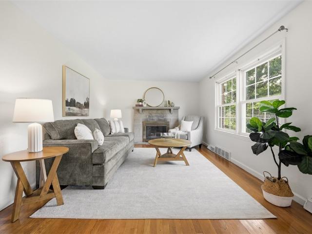House for sale in Surrey Farms, Bethel Park