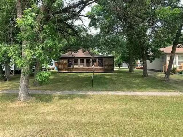House for sale in Winnipeg Beach, Manitoba