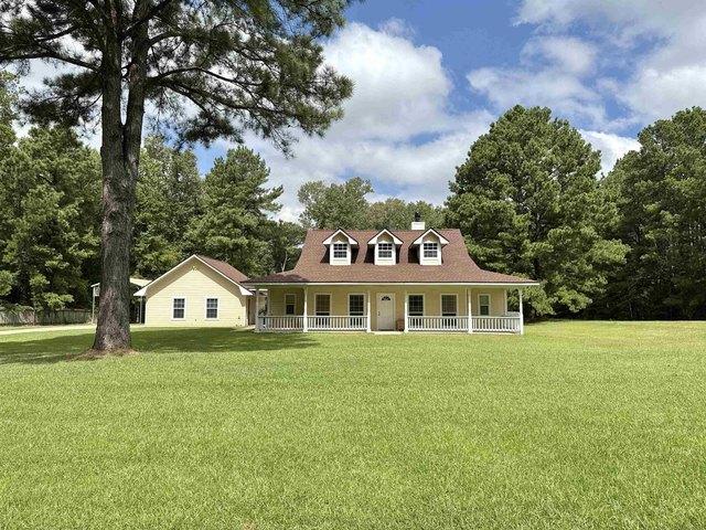 House for sale in Harrison, Texas