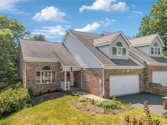 Townhouse for sale in Bridgeville, Pennsylvania