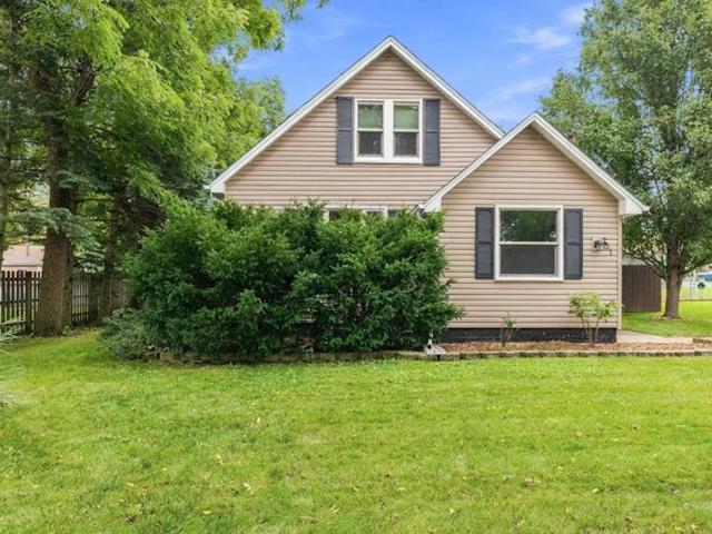 House for sale in Hampshire, Illinois