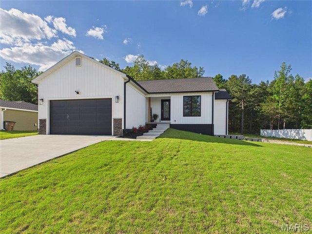 House for sale in Poplar Bluff, Missouri