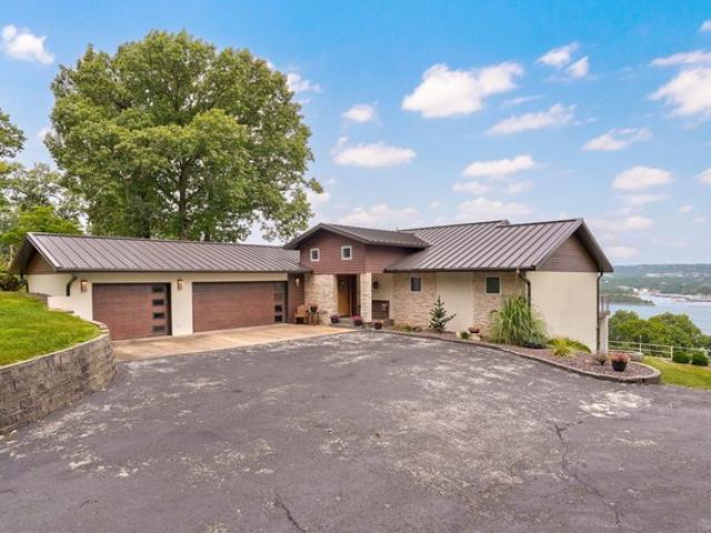 House for sale in Stone, Missouri
