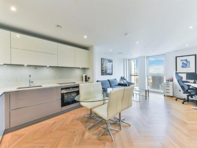 Apartment for rent in Elephant and Castle, Greater London