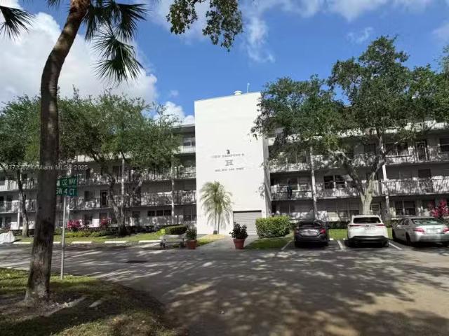 Condo for sale in Hollywood