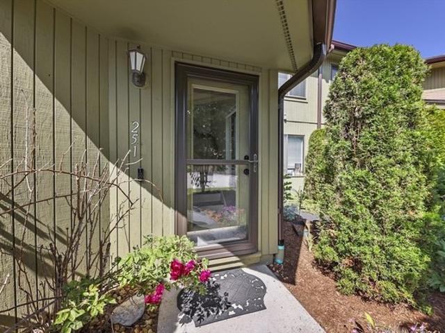 Condo for sale in Ashland, Massachusetts