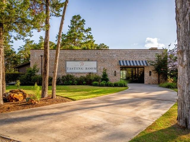 Land for sale in New Ulm, Austin County
