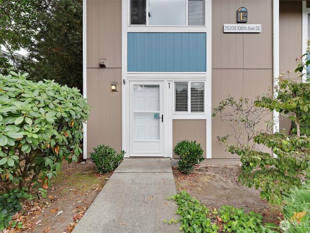 Condo for sale in Easthill Apartments, Kent