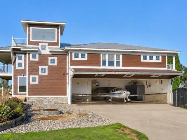 House for sale in Zeeland, Michigan