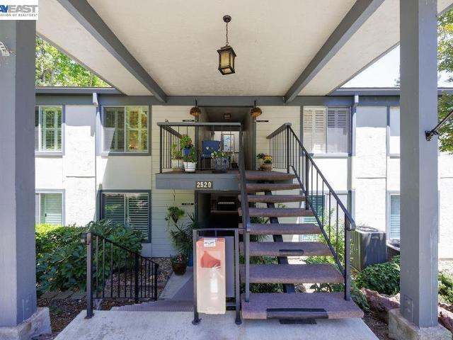 Condo for sale in Walnut Creek, California