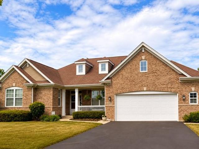 House for sale in Mchenry, Illinois