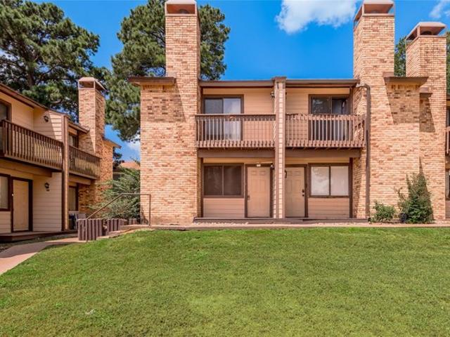 Townhouse for sale in Walker, Texas
