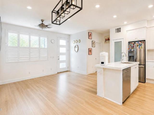Townhouse for sale in Simi Valley, California