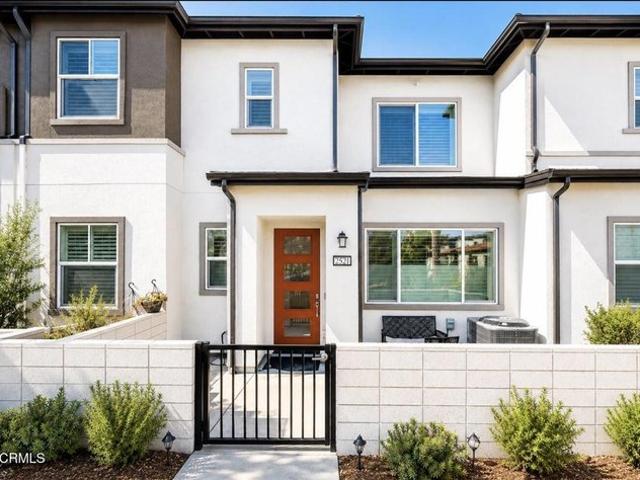 Townhouse for sale in Simi Valley, California