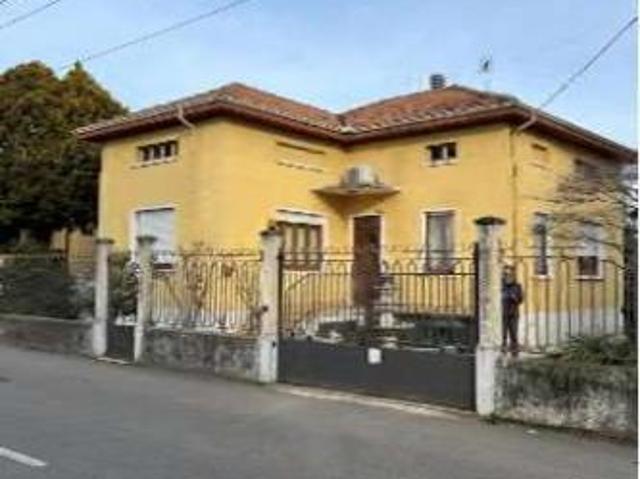 Villa Indipendente in vendita a Lonate Pozzolo, Lombardia