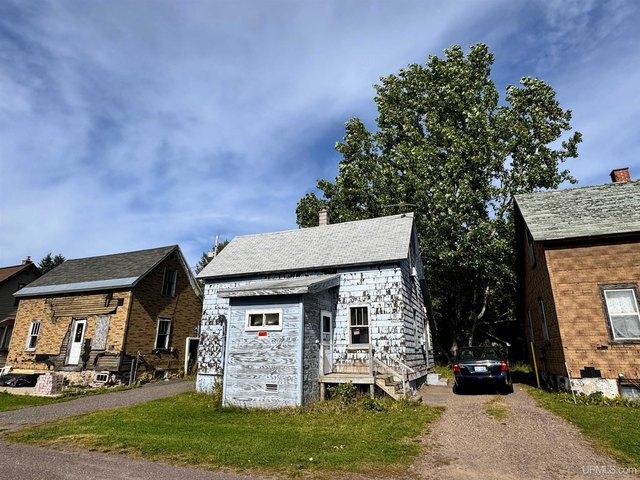 House for sale in Houghton, Michigan