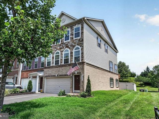 Townhouse for sale in Virginia