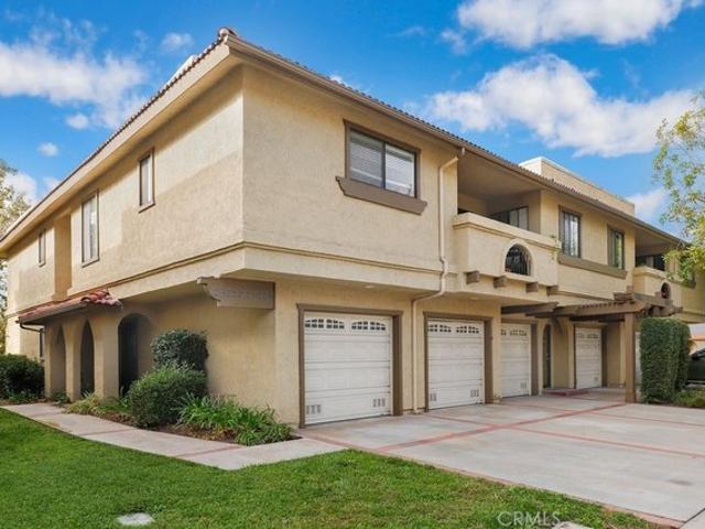 Condo for sale in Foothill Ranch, California