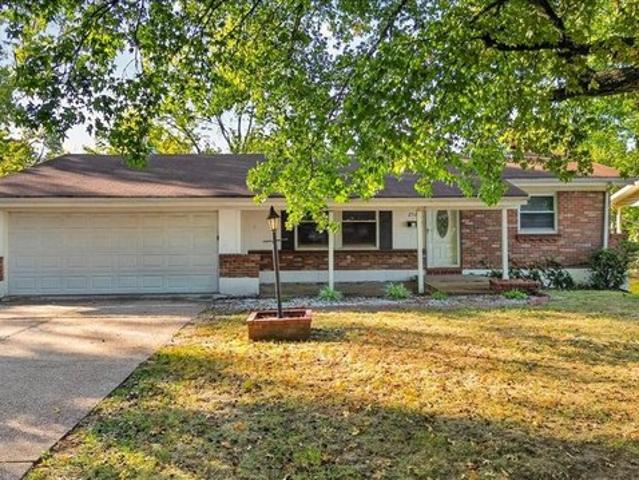 House for sale in Saint Louis