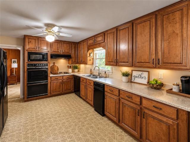 House for sale in Dunwoody, DeKalb County