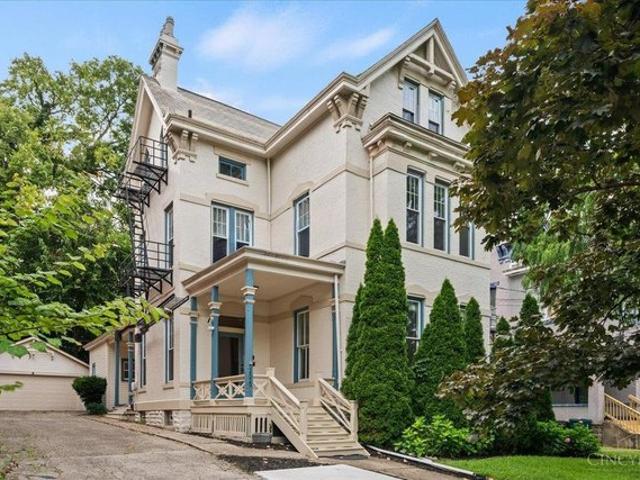 House for sale in Roselawn, Ohio
