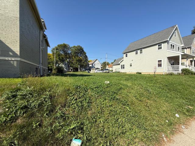 Land for sale in Milwaukee, Wisconsin