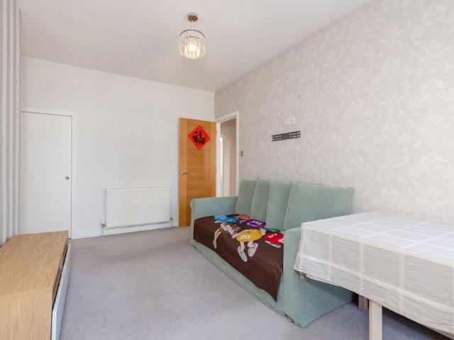 Apartment for rent in Canongate, Old Town