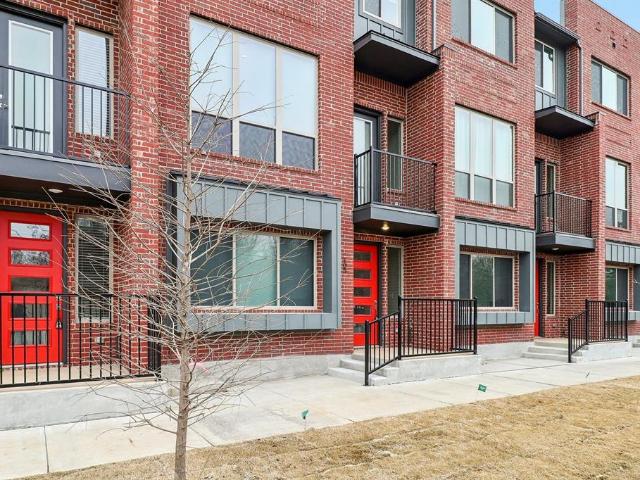 Townhouse for sale in Farmers Branch, Texas