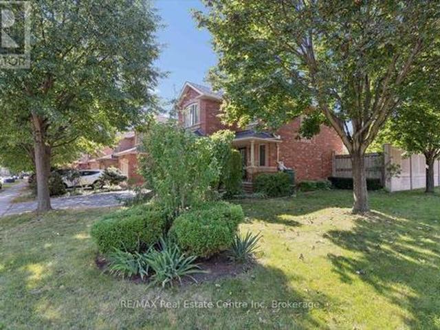 House for sale in Oakville, Ontario