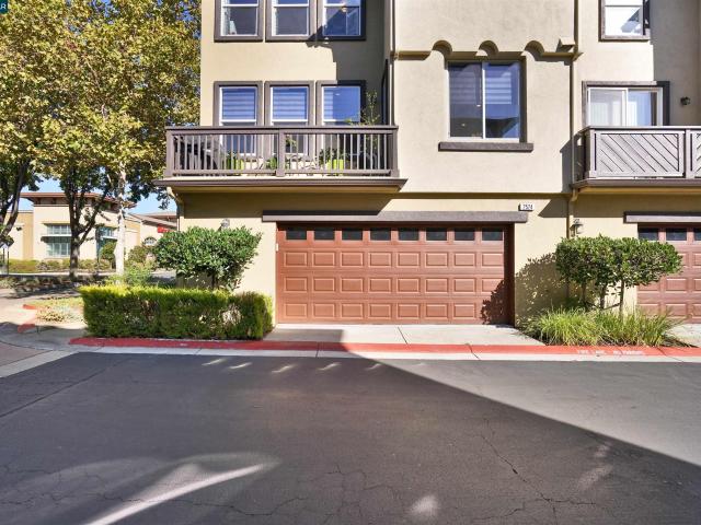 Townhouse for sale in Muirlands, San Ramon