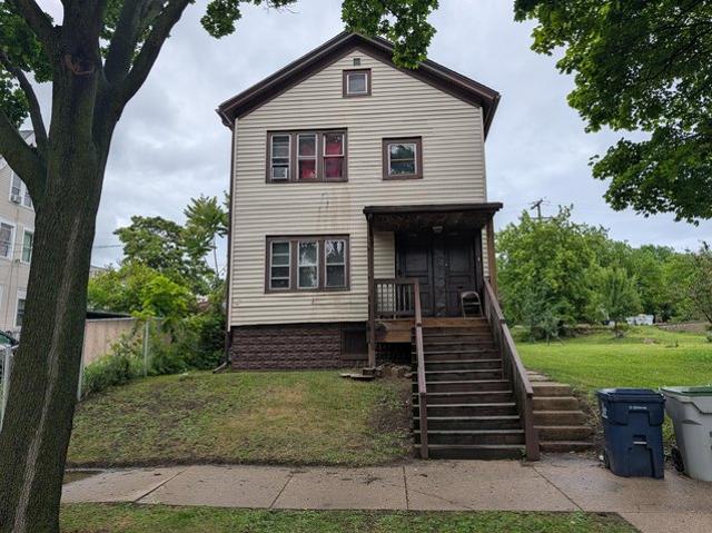 House for sale in Milwaukee, Wisconsin