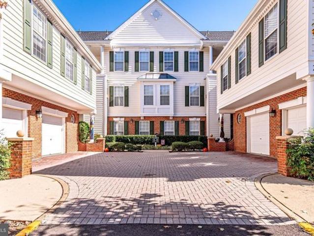 Condo for sale in Virginia