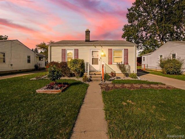 House for sale in Roseville, Macomb County