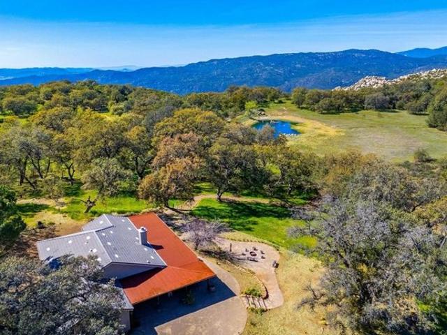 House for sale in Santa Ysabel, California