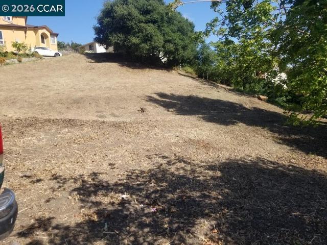 Land for sale in Pinole, California