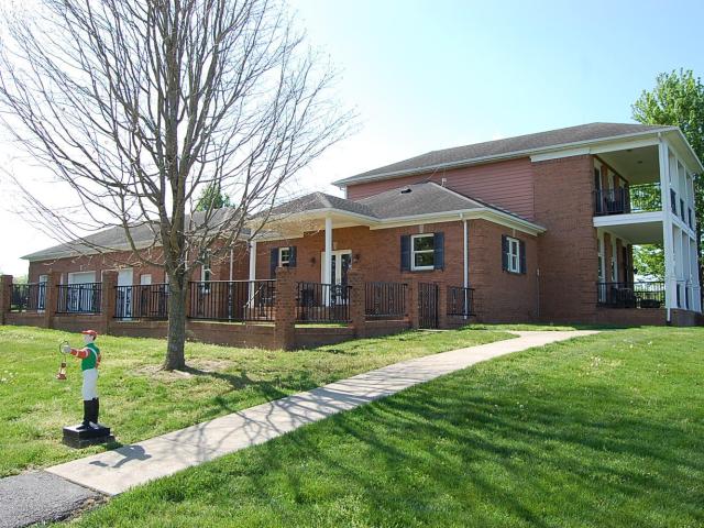 Farm for sale in Clintonville, Paris