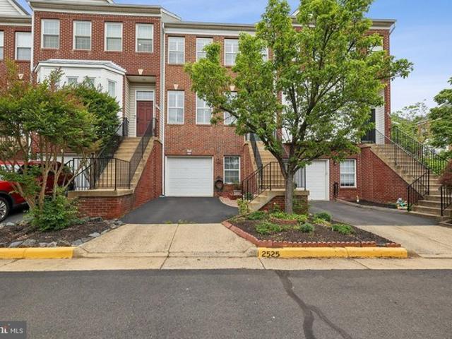 Townhouse for sale in Virginia