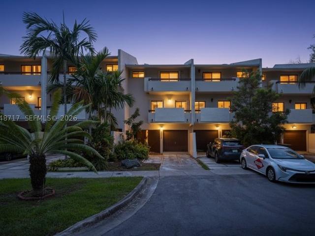 Townhouse for sale in North Miami, Florida