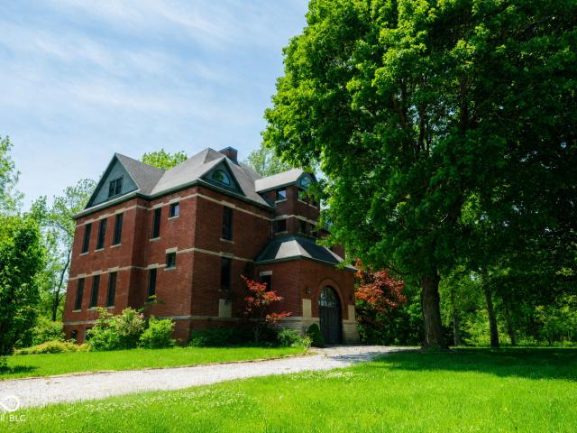House for sale in Crawfordsville, Indiana