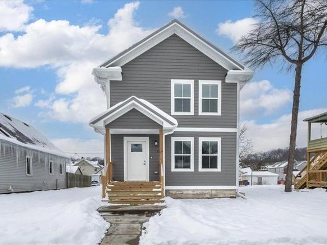 House for sale in Dubuque, Iowa