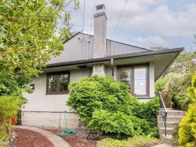House for sale in Victoria, British Columbia