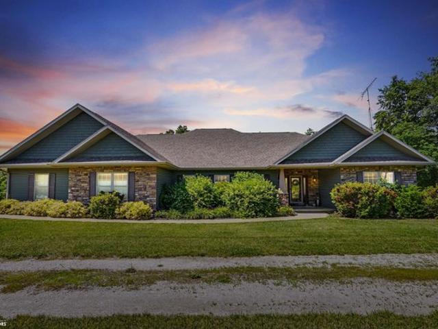 House for sale in New London, Iowa