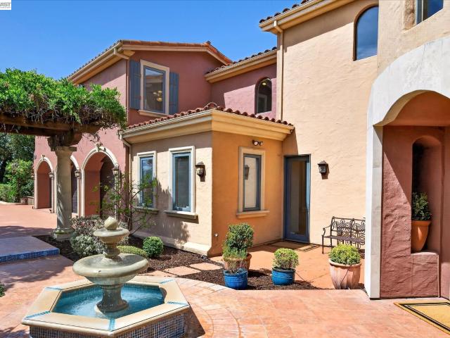 House for sale in Alamo, California
