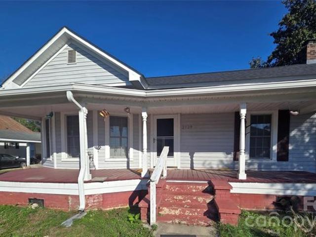 House for sale in Dixons Crossroads, Winterville