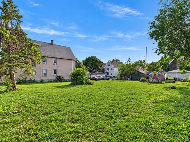 Land for sale in Milwaukee, Wisconsin