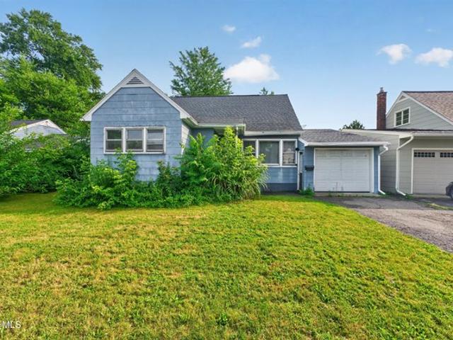 House for sale in Schenectady, New York